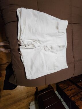 Apt. 9 White Women’s Denim Shorts